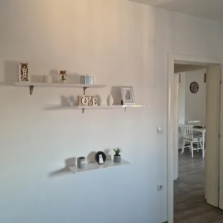 River Apartment Paracin